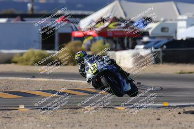 media/Dec-17-2023-CVMA (Sun) [[bf0c04832d]]/Race 2 Amateur Supersport Open/